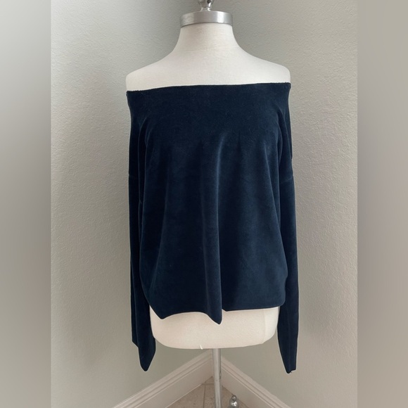 KENDALL + KYLIE Off Shoulder Pullover in True Navy - Picture 10 of 15